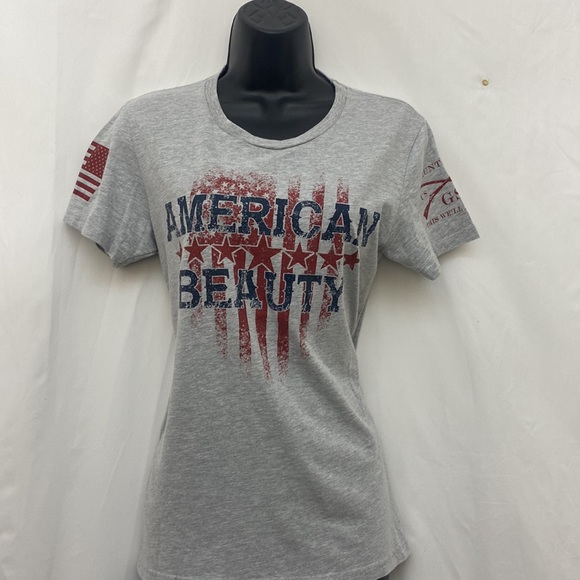 Grunt Style Tops - Retired AMERICAN BEAUTY 2.0 womens Tee shirt size small (481)